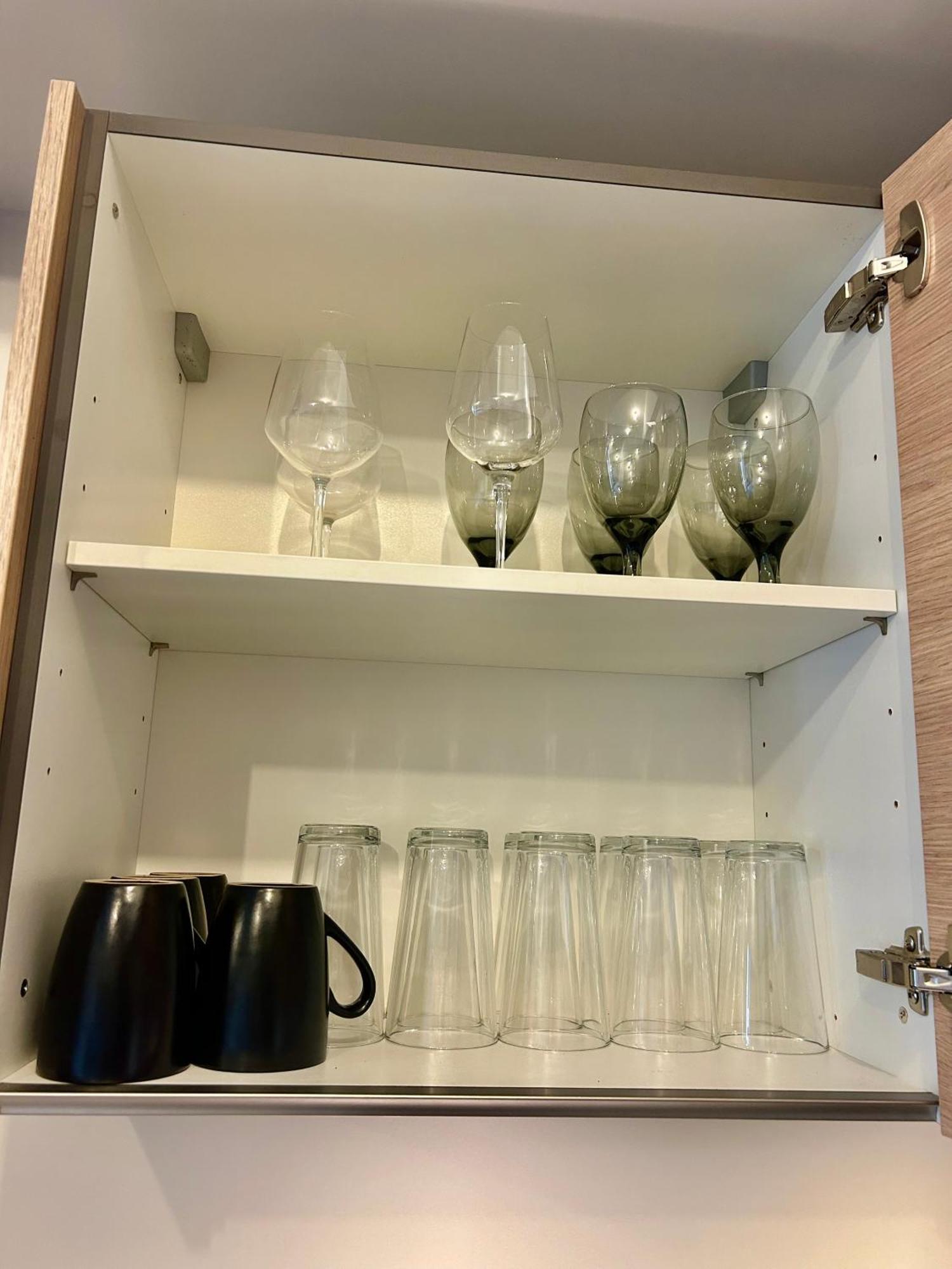 Luxury Bgc Condo In Taguig, Mckinley - Covered Parking And Wifi Free 따구익 외부 사진